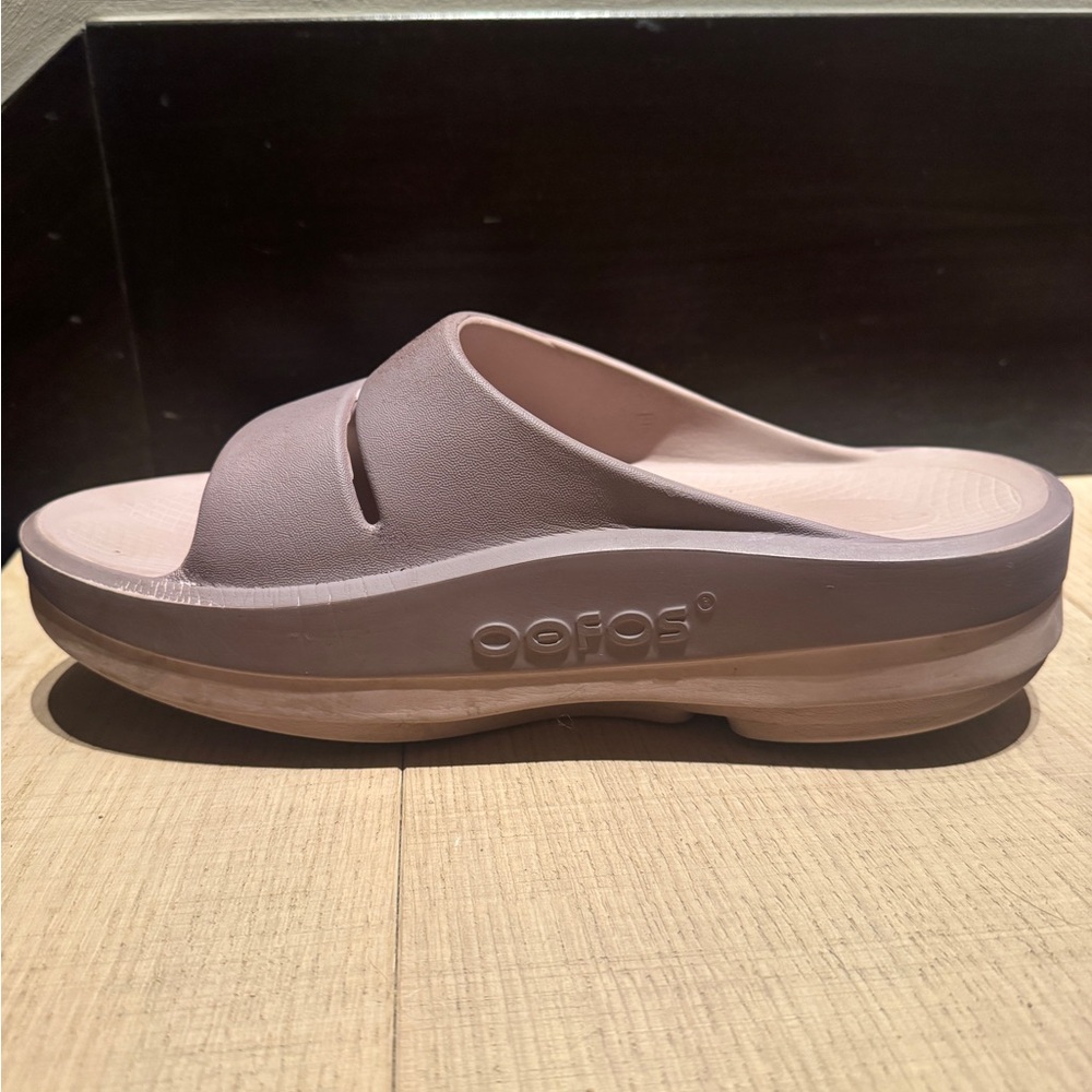 OOFOS Women's Mauve Mules